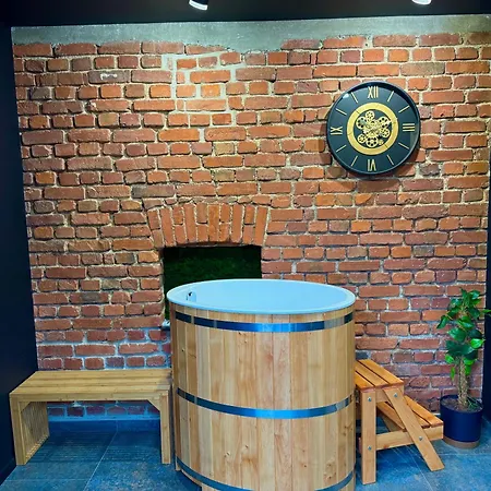 Domki Siodemka każdy z prywatnym jacuzzi-3